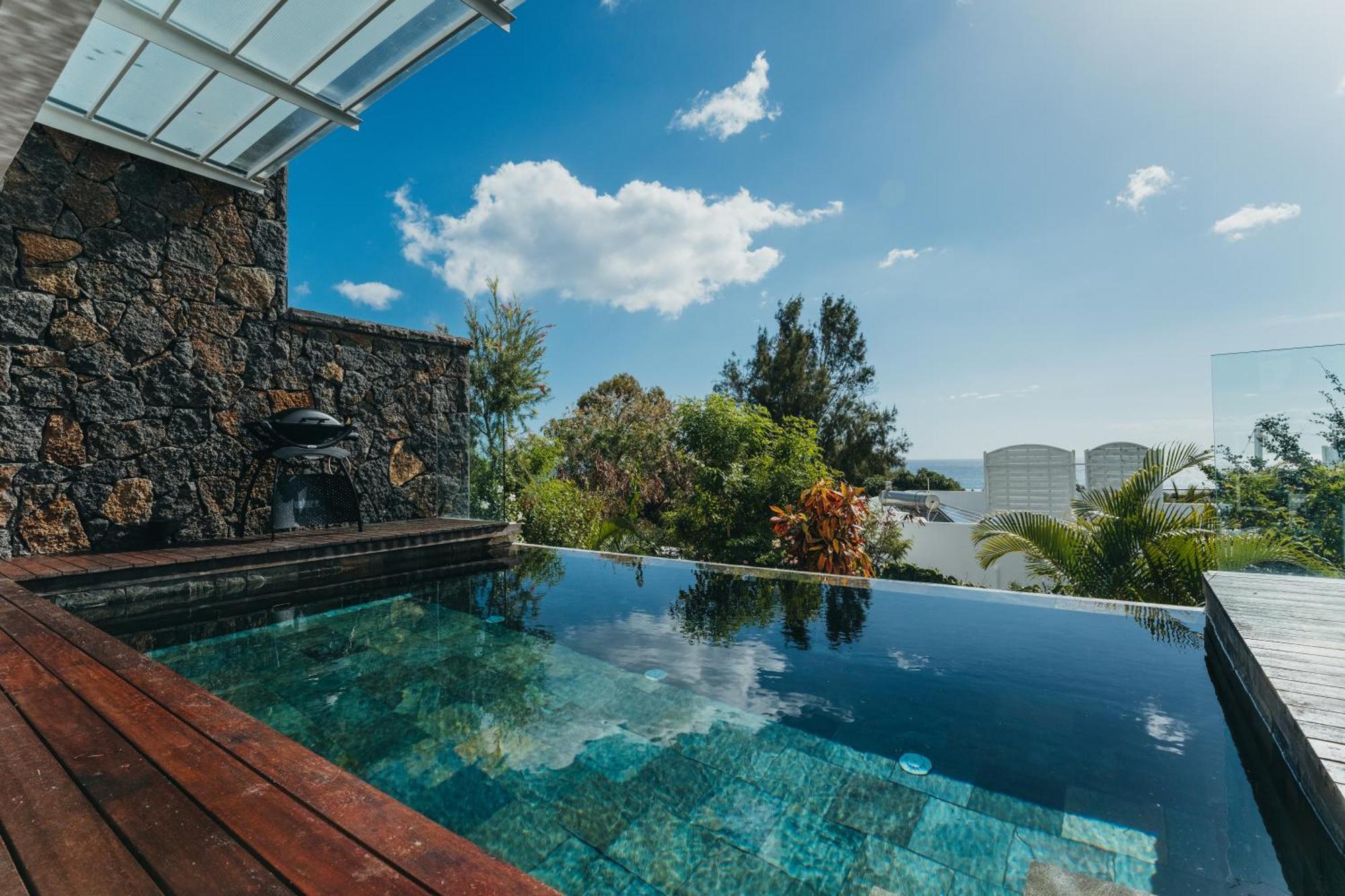 Appartement De Luxe Piscine Et Vue Mer Rivière Noire Εξωτερικό φωτογραφία