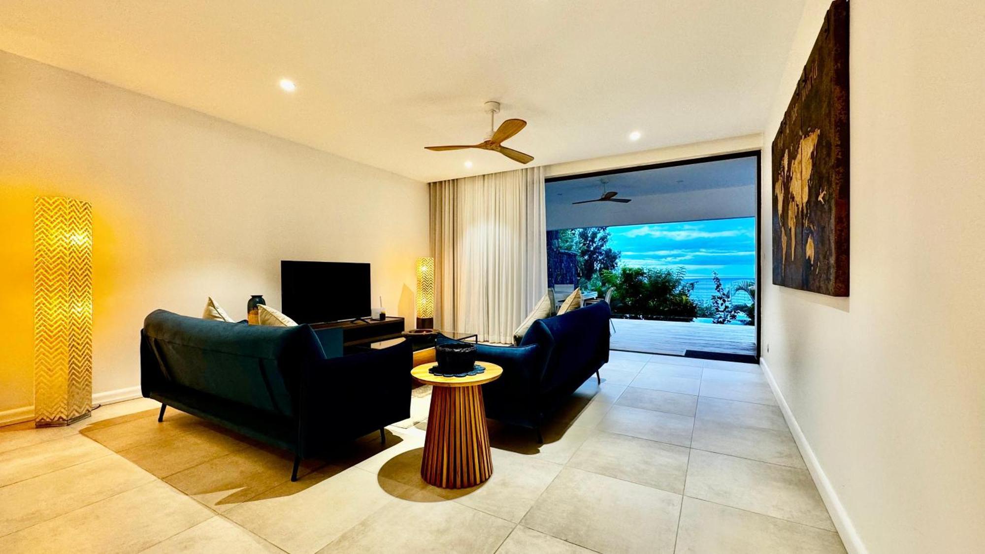 Appartement De Luxe Piscine Et Vue Mer Rivière Noire Εξωτερικό φωτογραφία