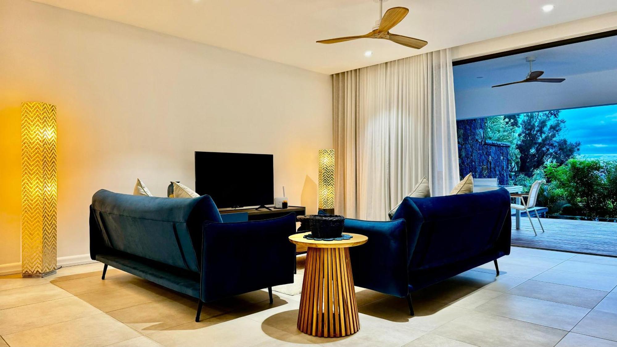Appartement De Luxe Piscine Et Vue Mer Rivière Noire Εξωτερικό φωτογραφία