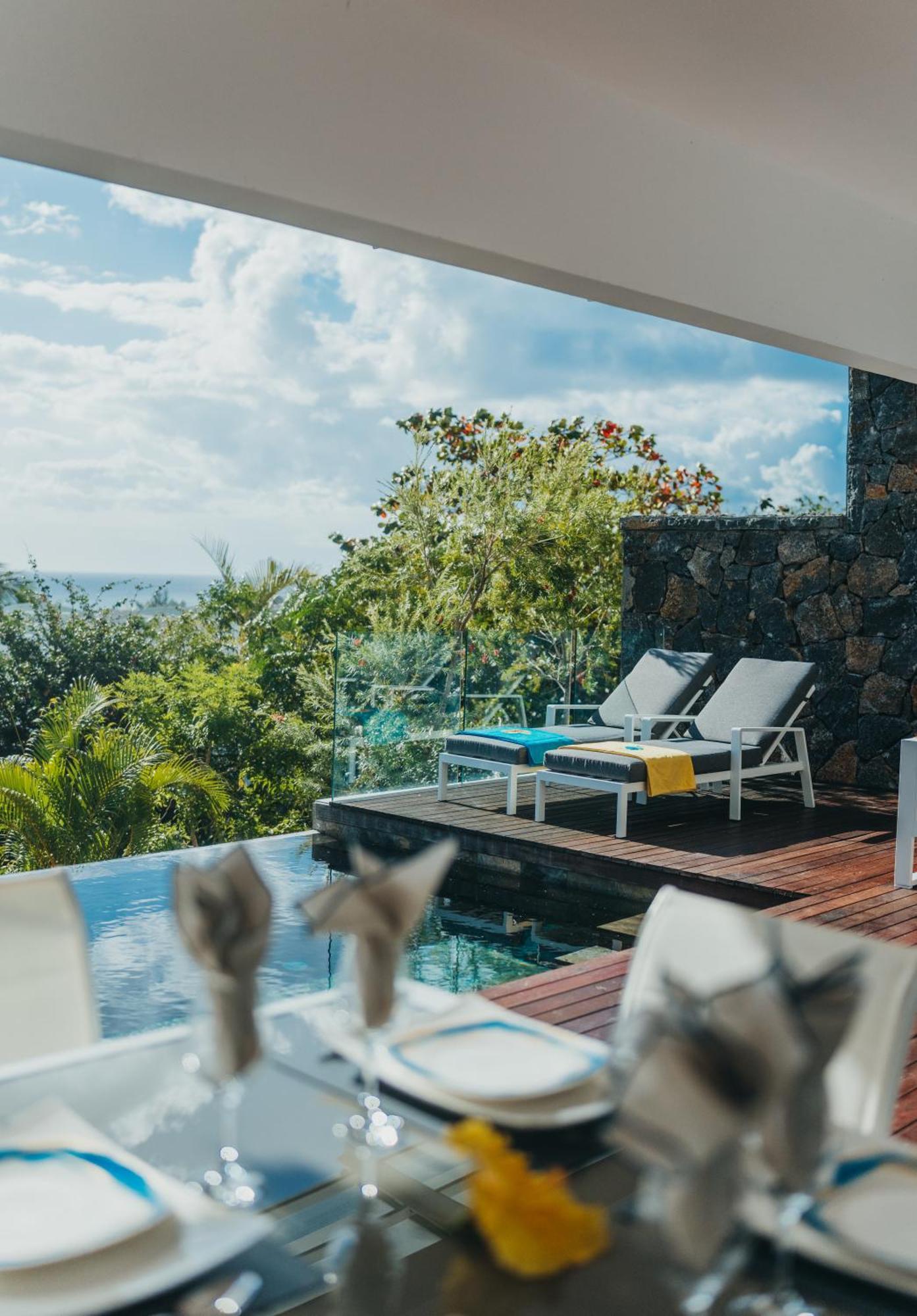Appartement De Luxe Piscine Et Vue Mer Rivière Noire Εξωτερικό φωτογραφία